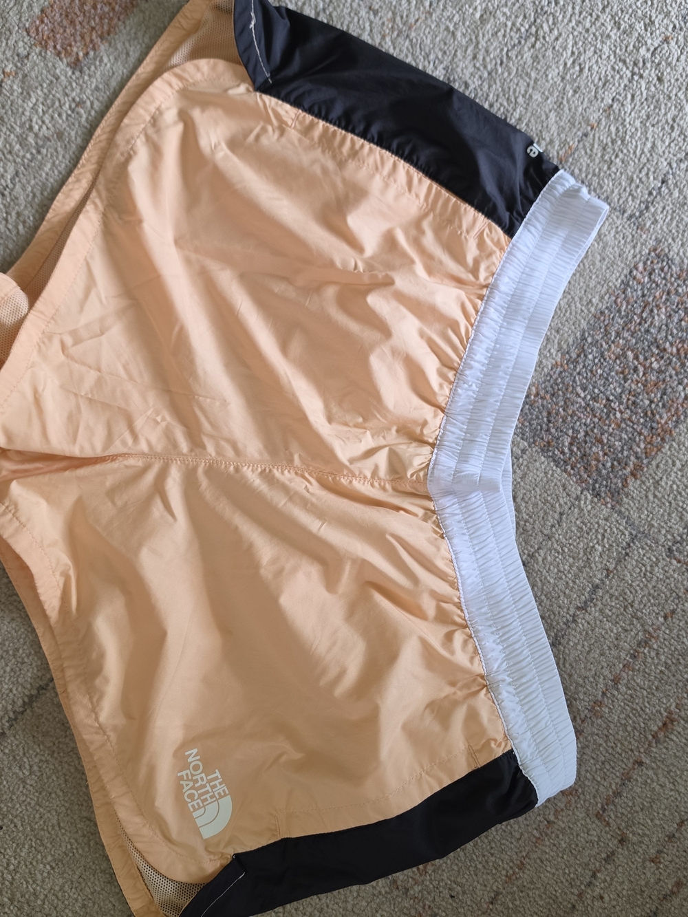 The North Face Peach Colorblock Athletic Shorts Lightweight Running NWOT